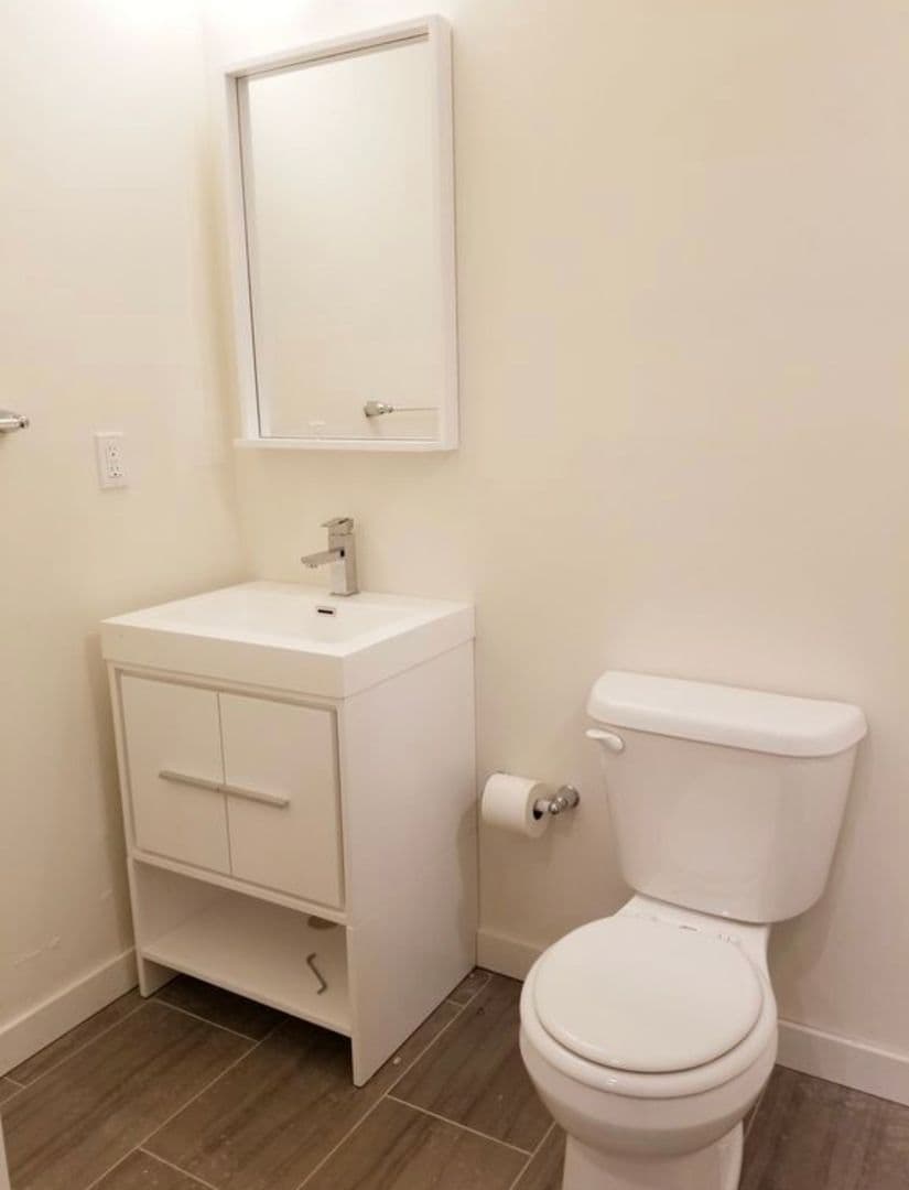 Philadelphia Apartment: 707 N 40th St