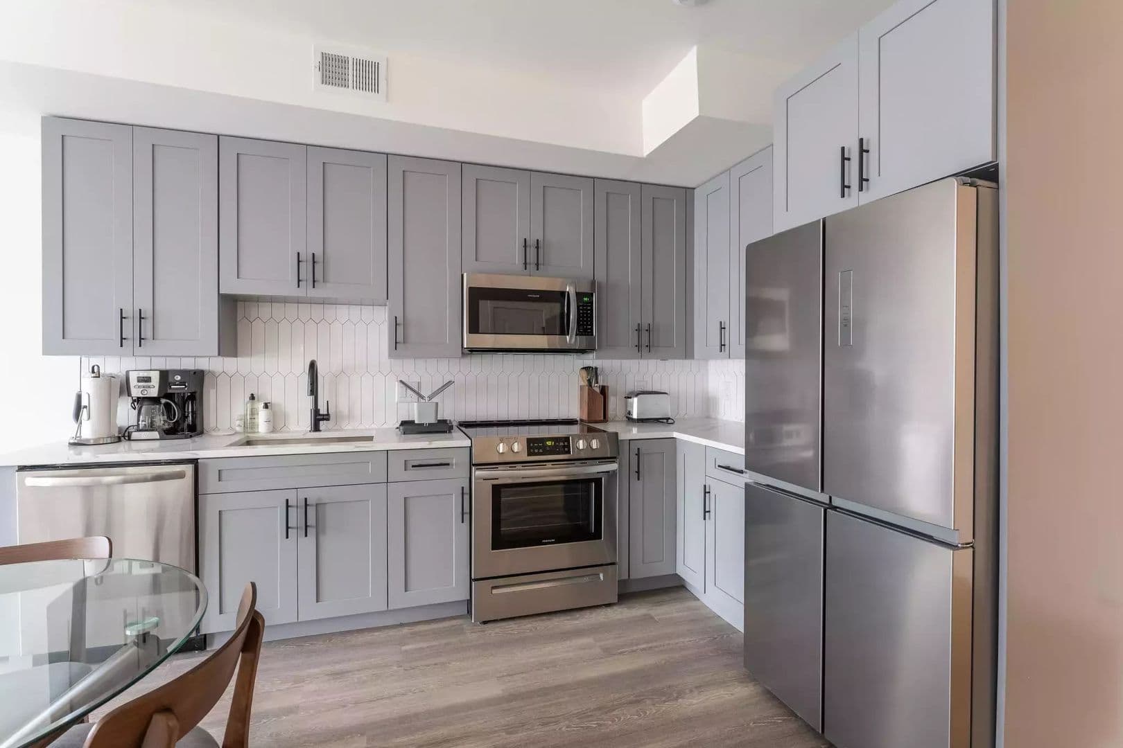 Philadelphia Apartment: 521 N 41st Street