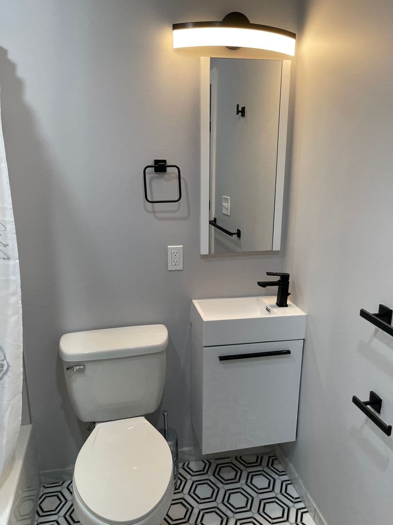 Philadelphia Apartment: 3936 Haverford Ave