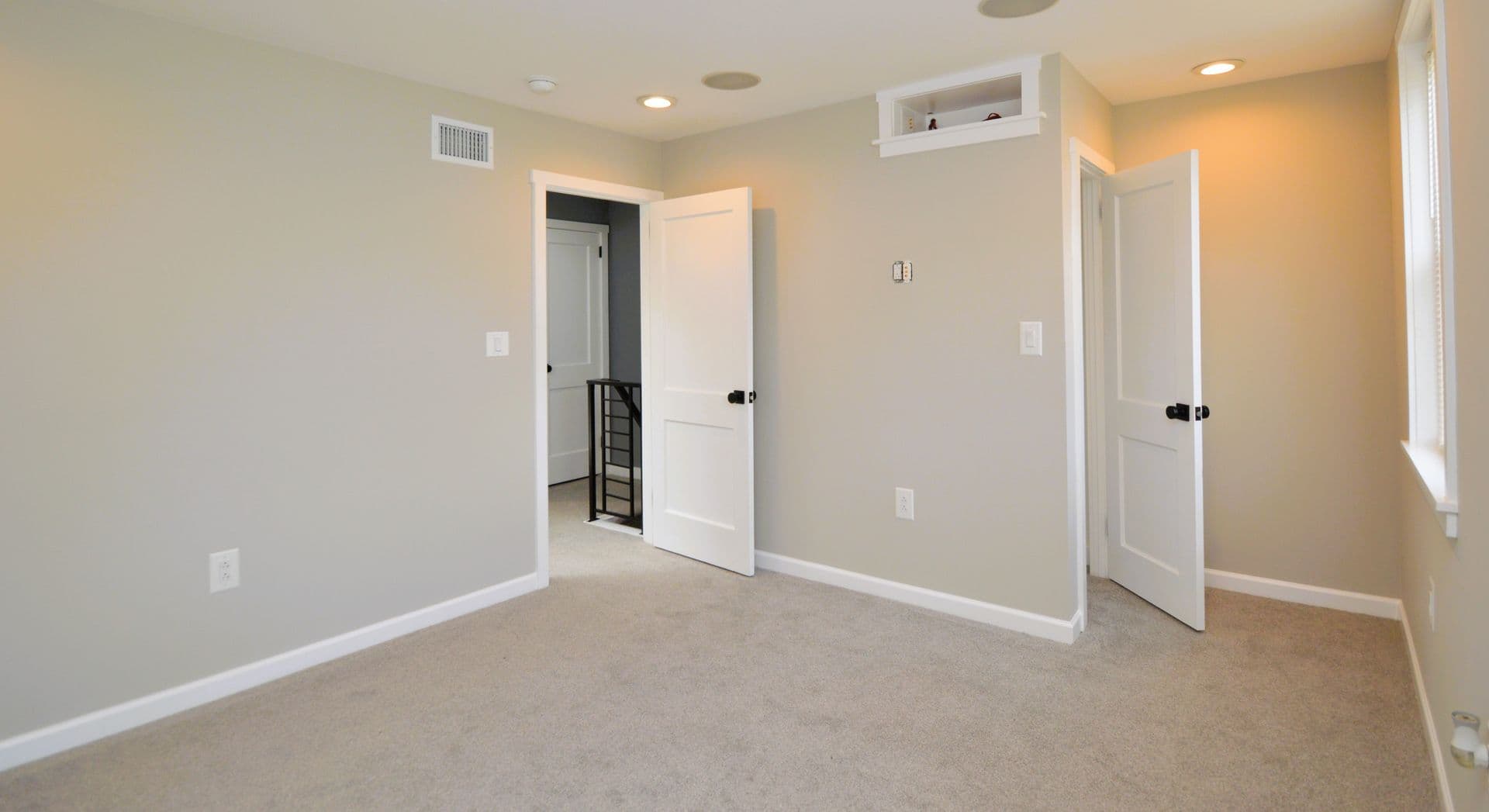 Philadelphia House: 1034 E Howell St