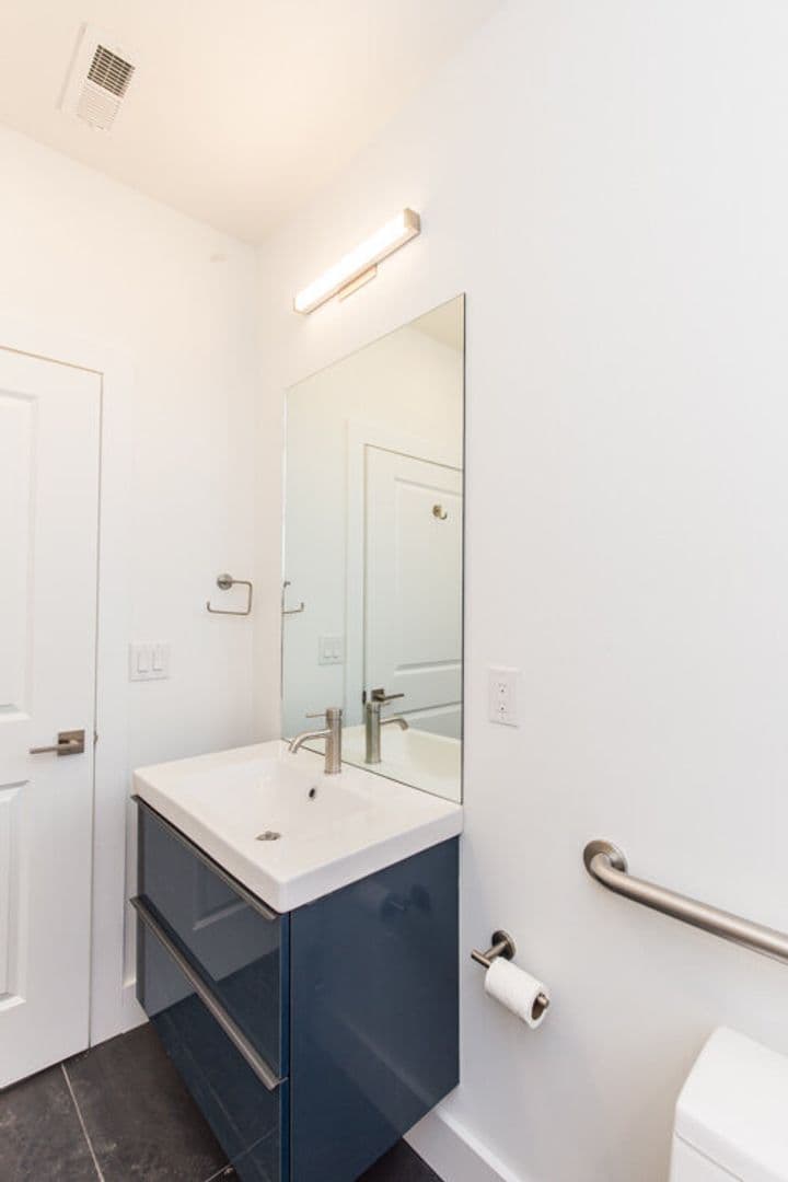 PHILADELPHIA Apartment: 4100 Ludlow St
