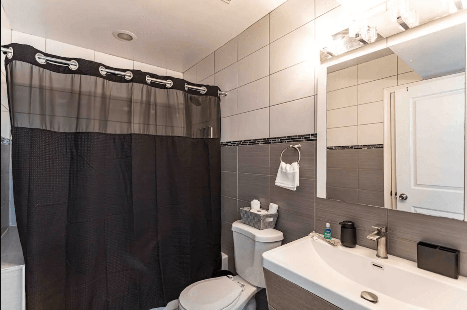 Philadelphia Apartment: 1257-59 N Newkirk St