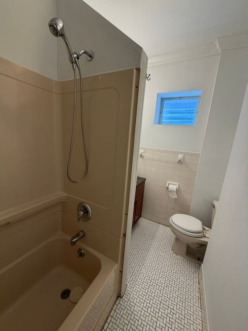 Philadelphia Apartment: 3156 Richmond St.