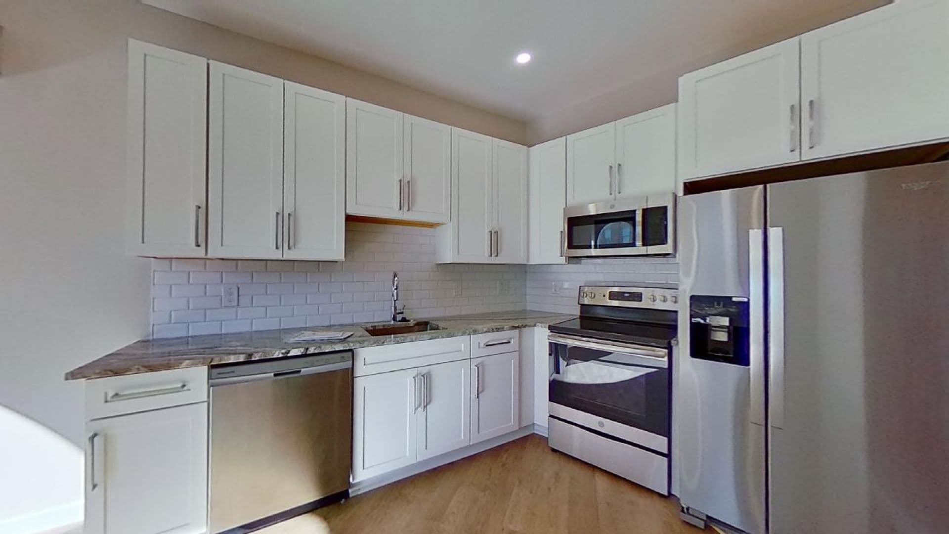 Philadelphia Apartment: 3859 Lancaster Ave