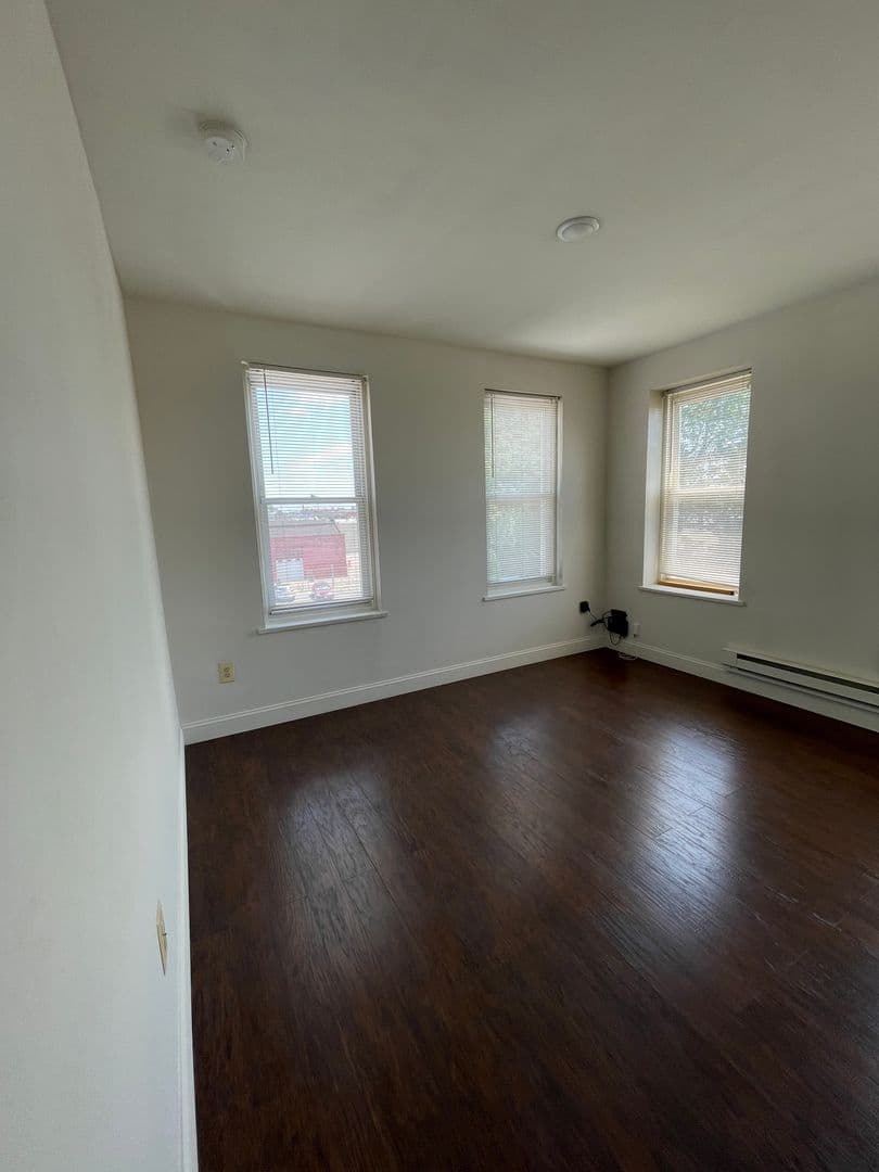 Philadelphia Apartment: 2641 E Clearfield St.