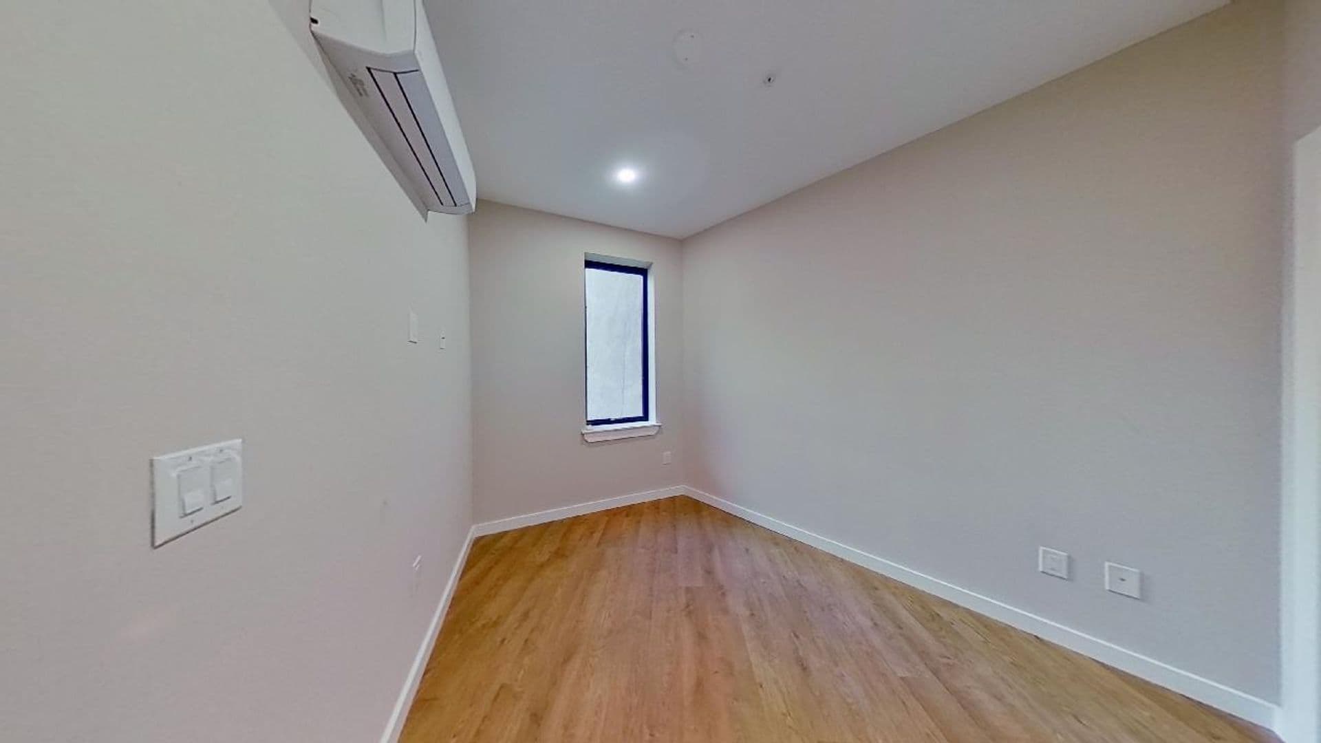 Philadelphia Apartment: 3859 Lancaster Ave
