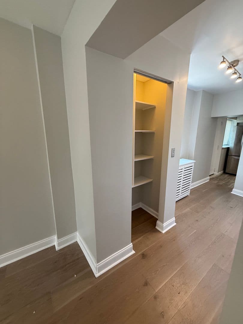 Philadelphia Apartment: 2633 E Monmouth St
