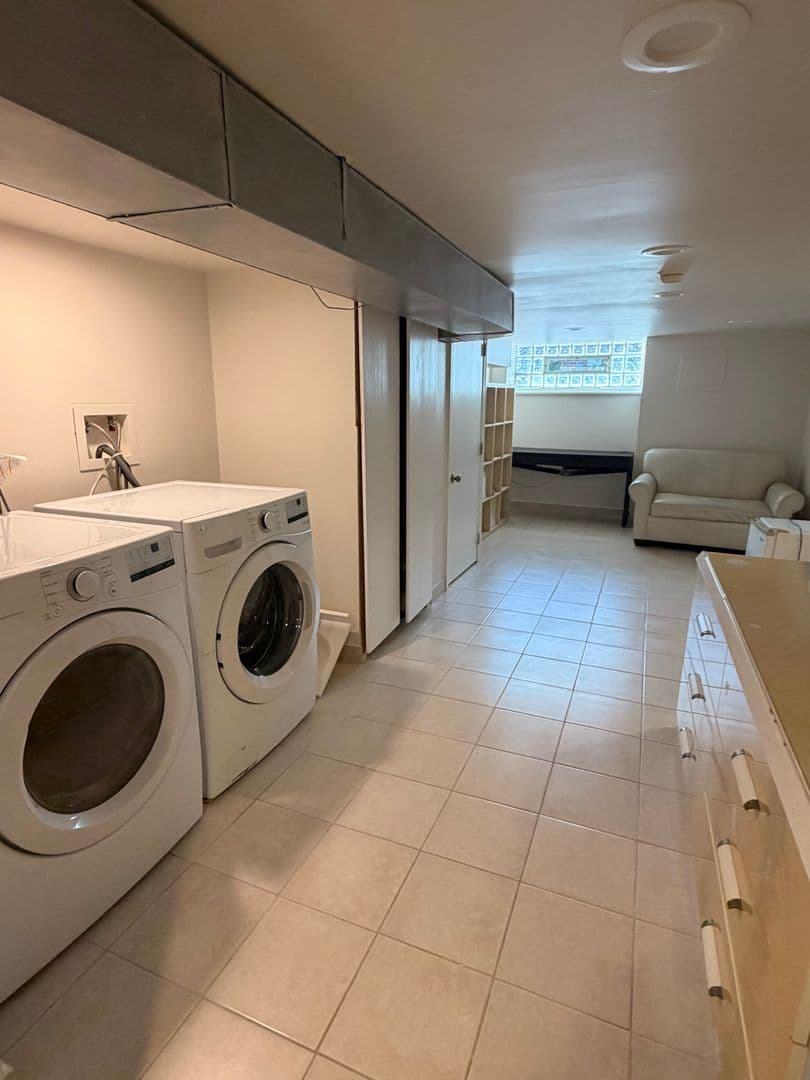 Philadelphia House: 3461 Livingston Street