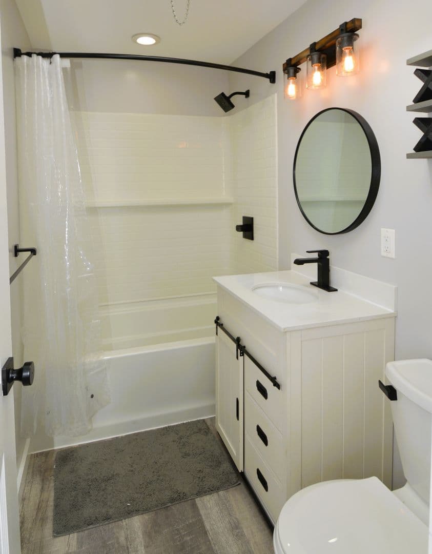 Philadelphia House: 1034 E Howell St