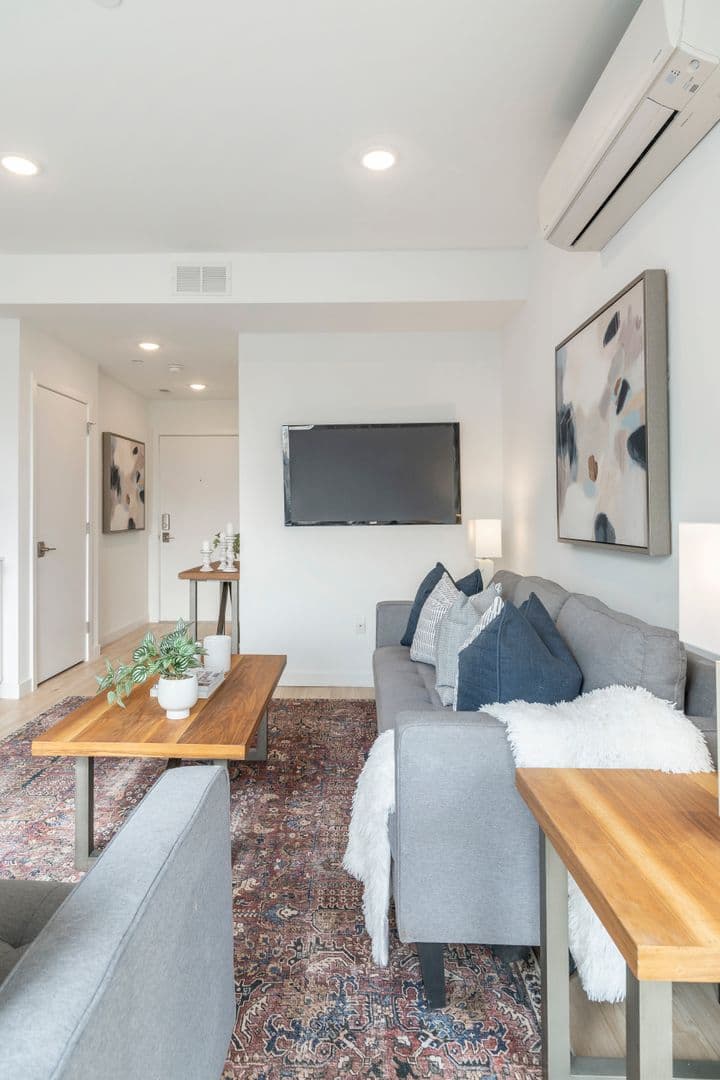 Philadelphia Apartment: 1131-39 N Front St