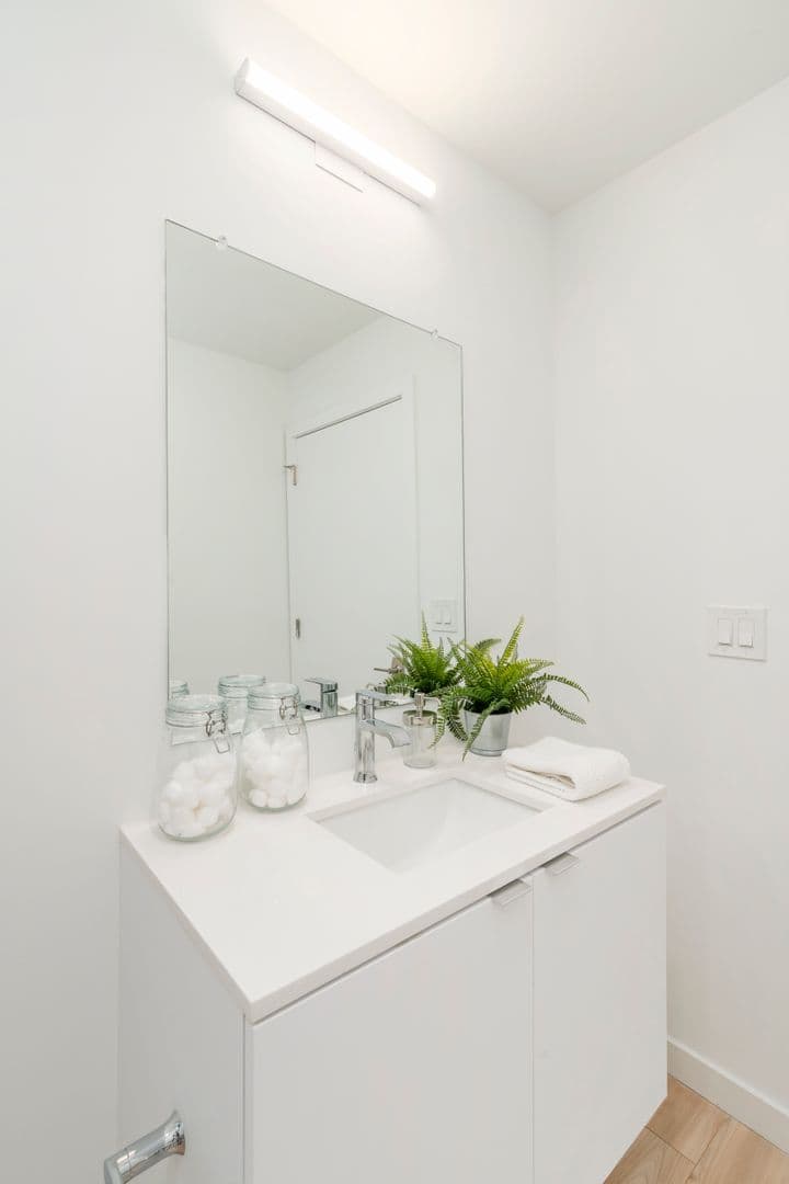 Philadelphia Apartment: 1131-39 N Front St