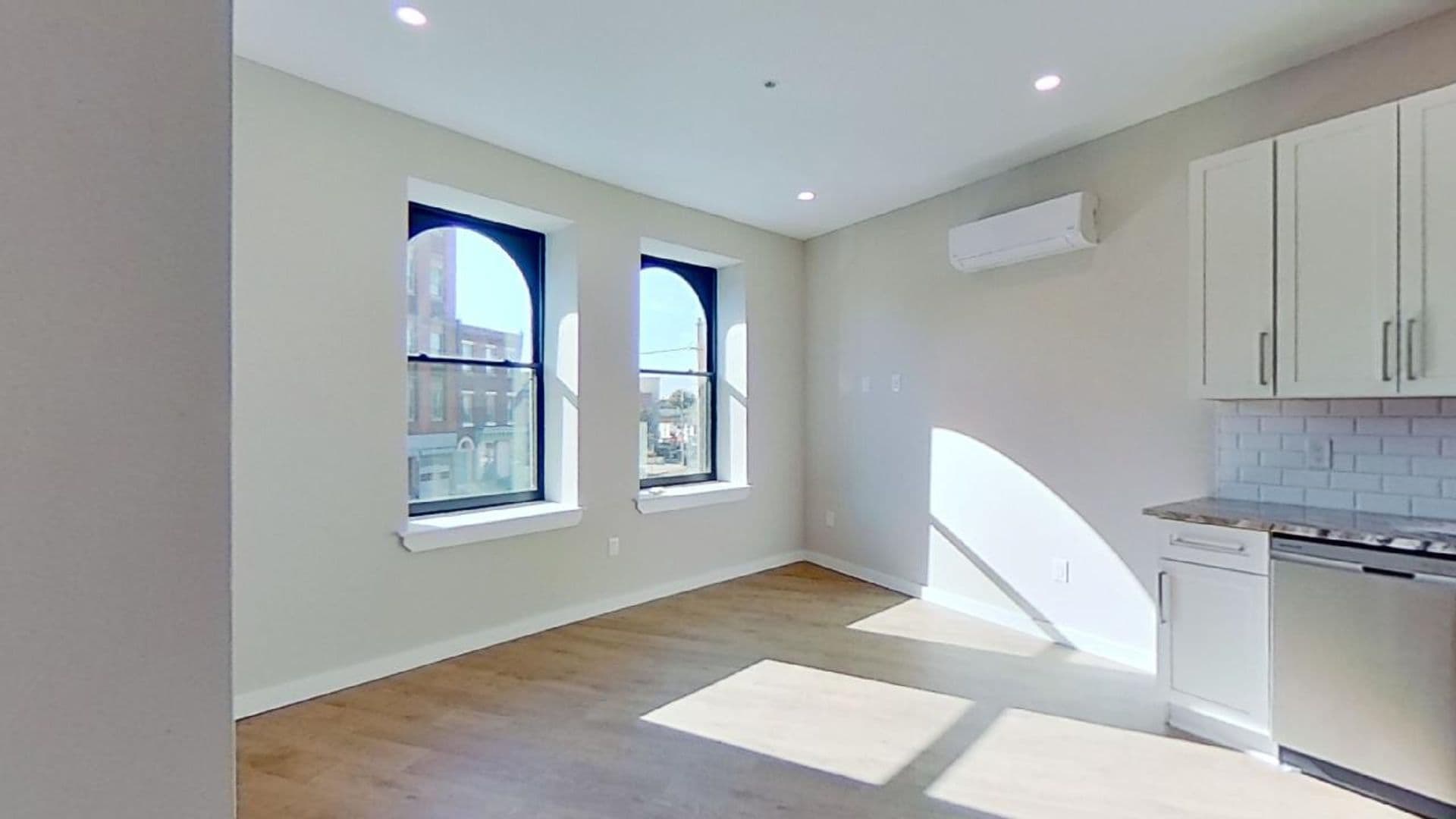 Philadelphia Apartment: 3859 Lancaster Ave