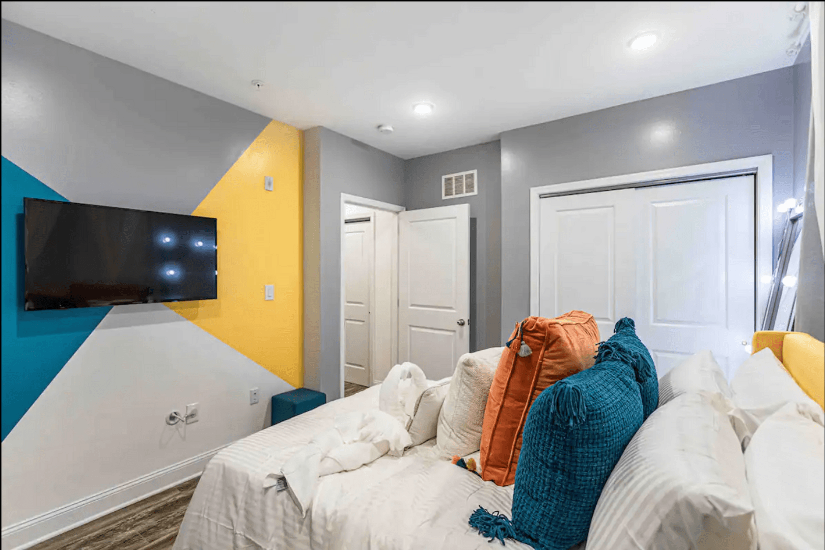 Philadelphia Apartment: 1257-59 N Newkirk St