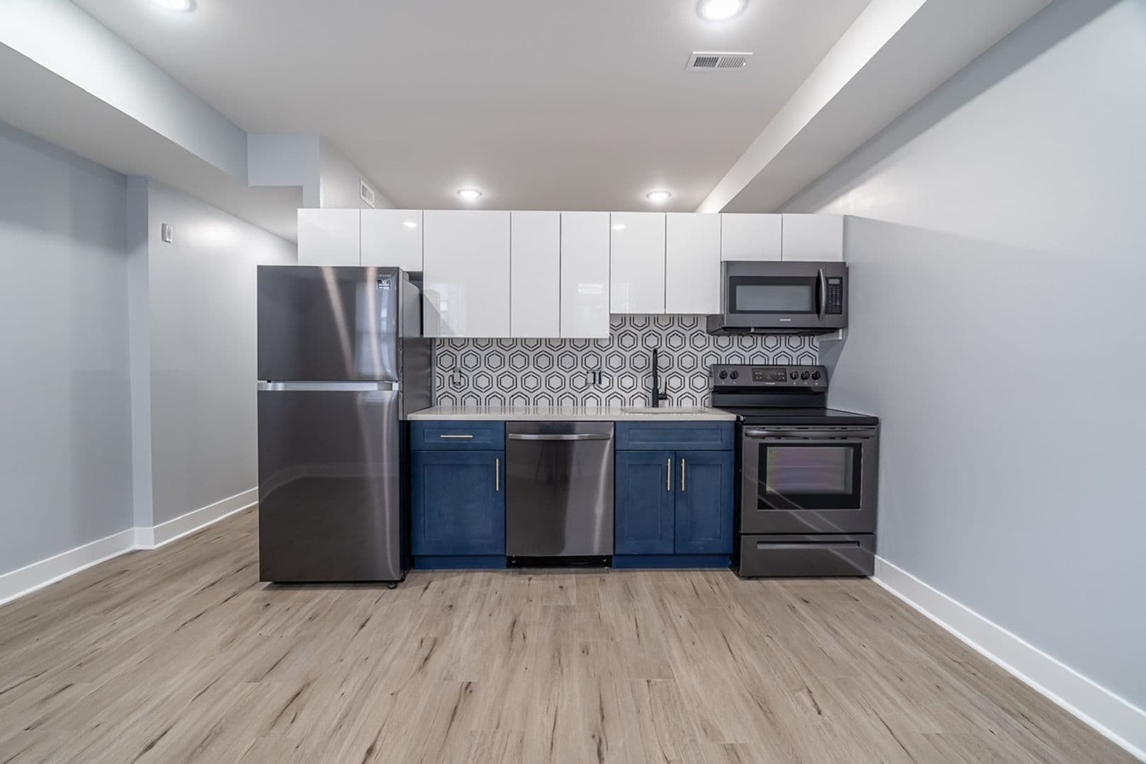 Philadelphia Apartment: 3936 Haverford Ave