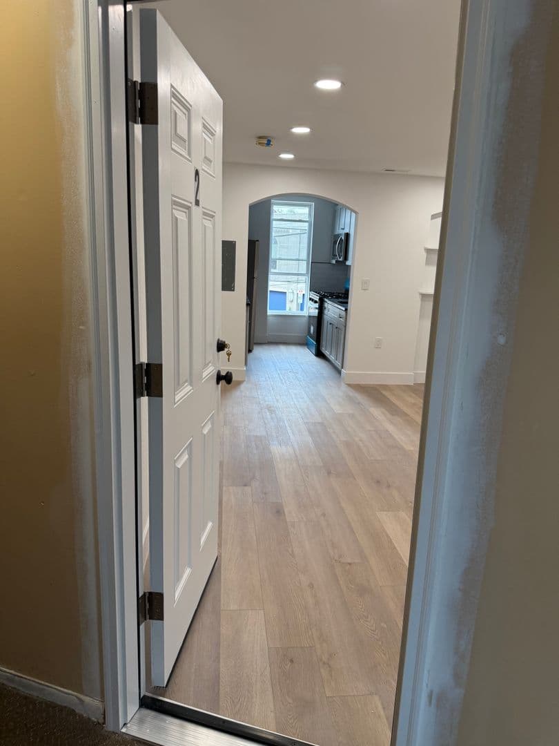 Philadelphia Apartment: 7950 Oxford Ave