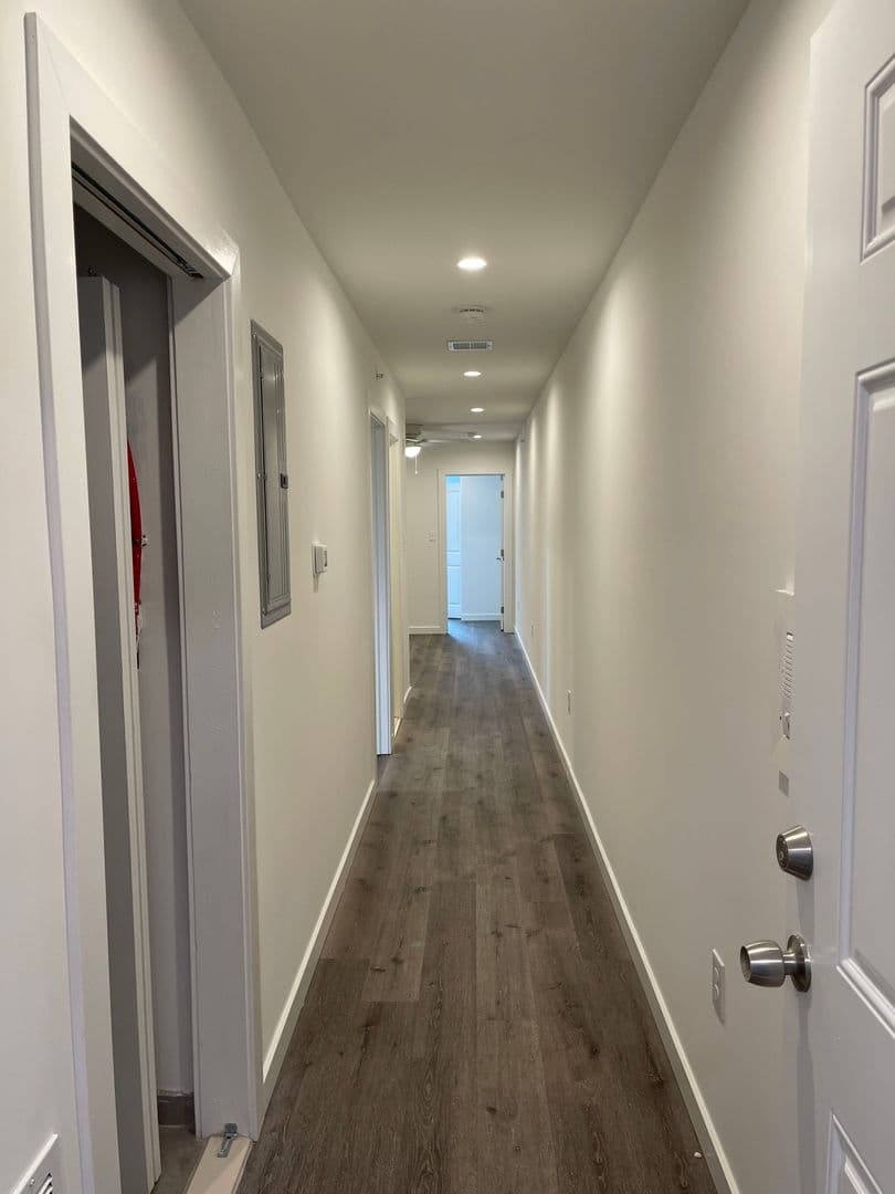 Philadelphia Apartment: 2366 Orthodox St