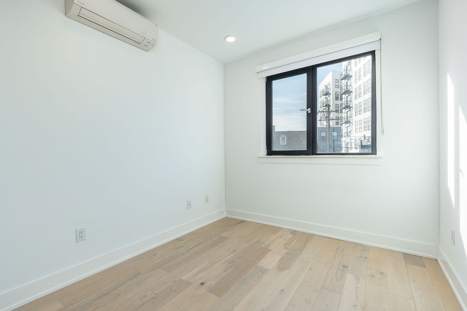 Philadelphia Apartment: 965 Frankford Ave