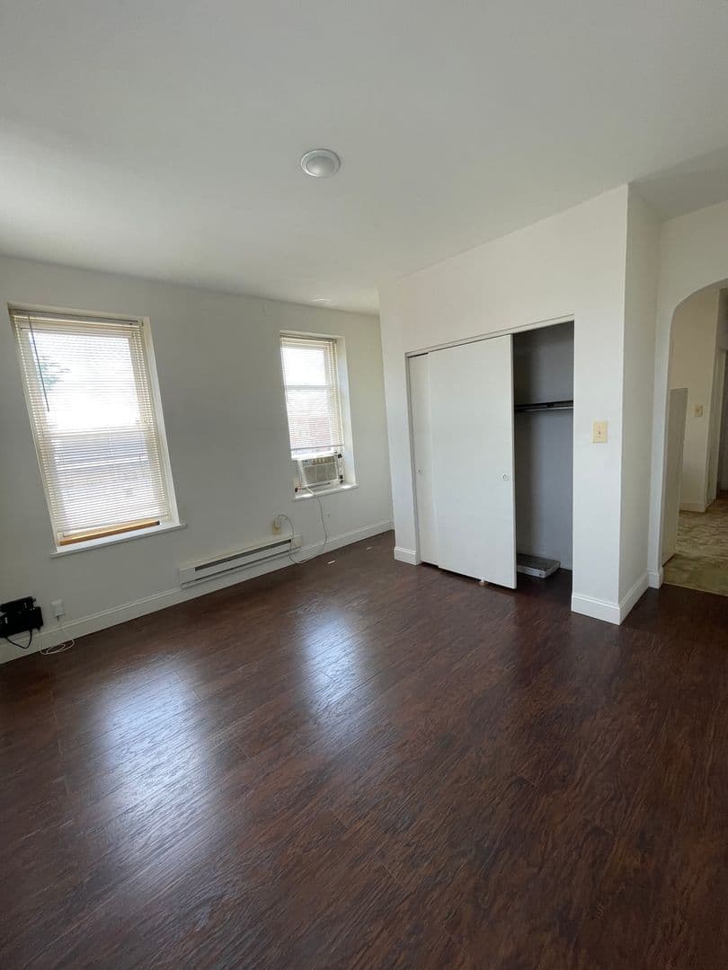 Philadelphia Apartment: 2641 E Clearfield St.