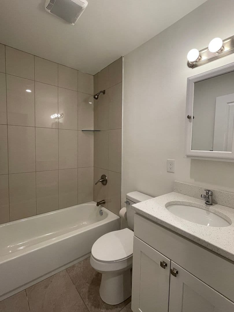 Philadelphia Apartment: 2366 Orthodox St