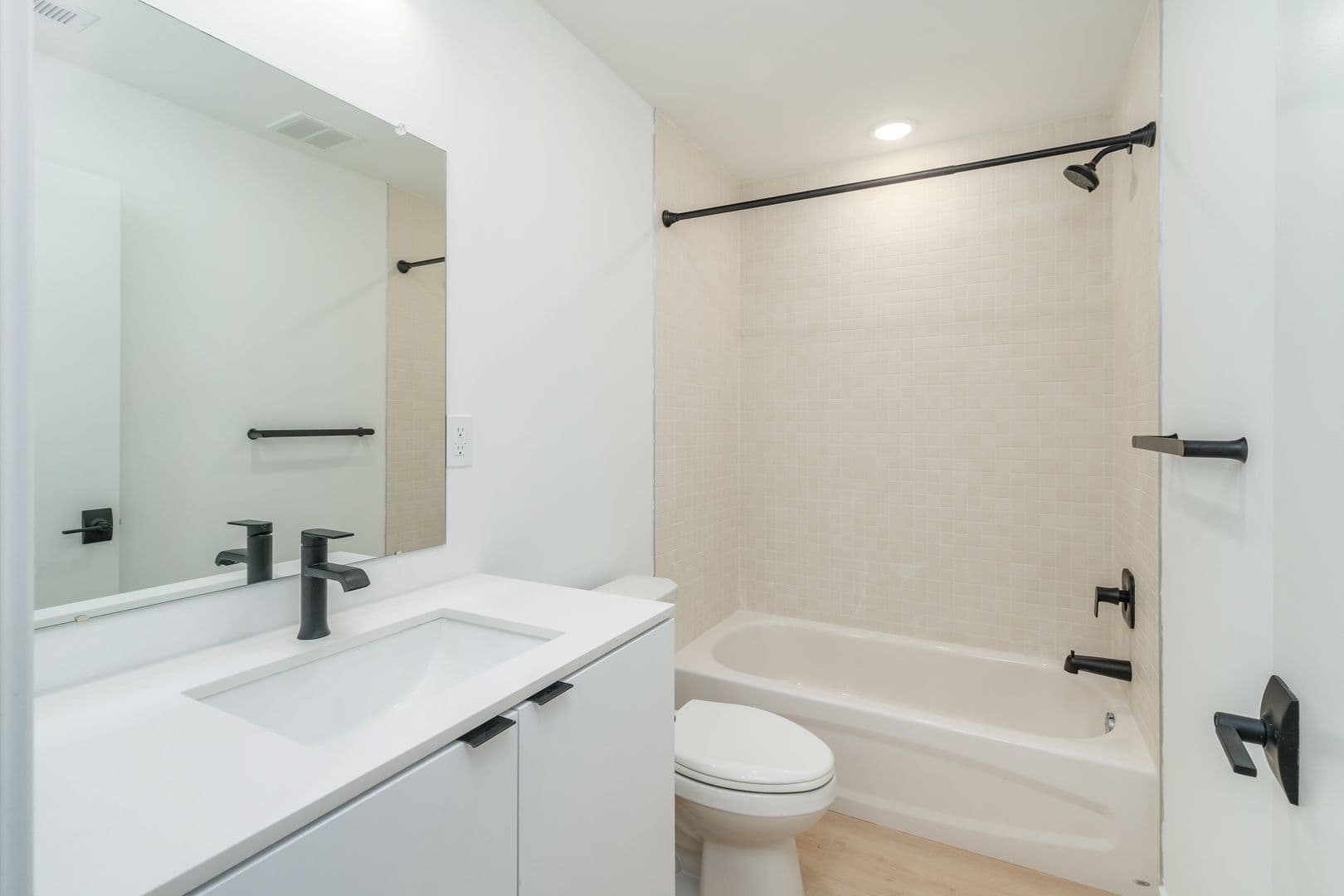 Philadelphia Apartment: 2717-27 N Howard St