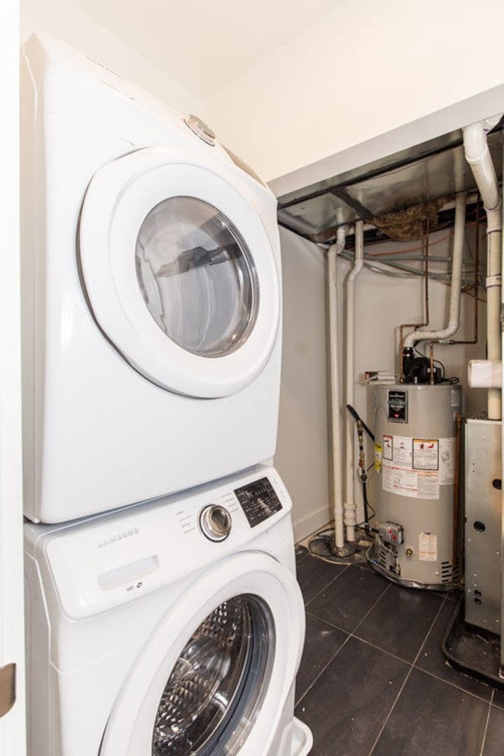 PHILADELPHIA Apartment: 4100 Ludlow St
