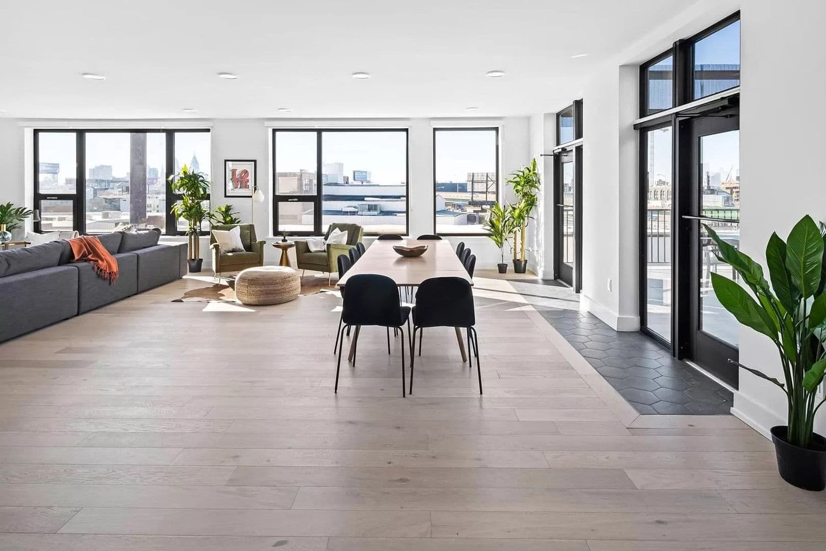 Philadelphia Apartment: 965 Frankford Ave