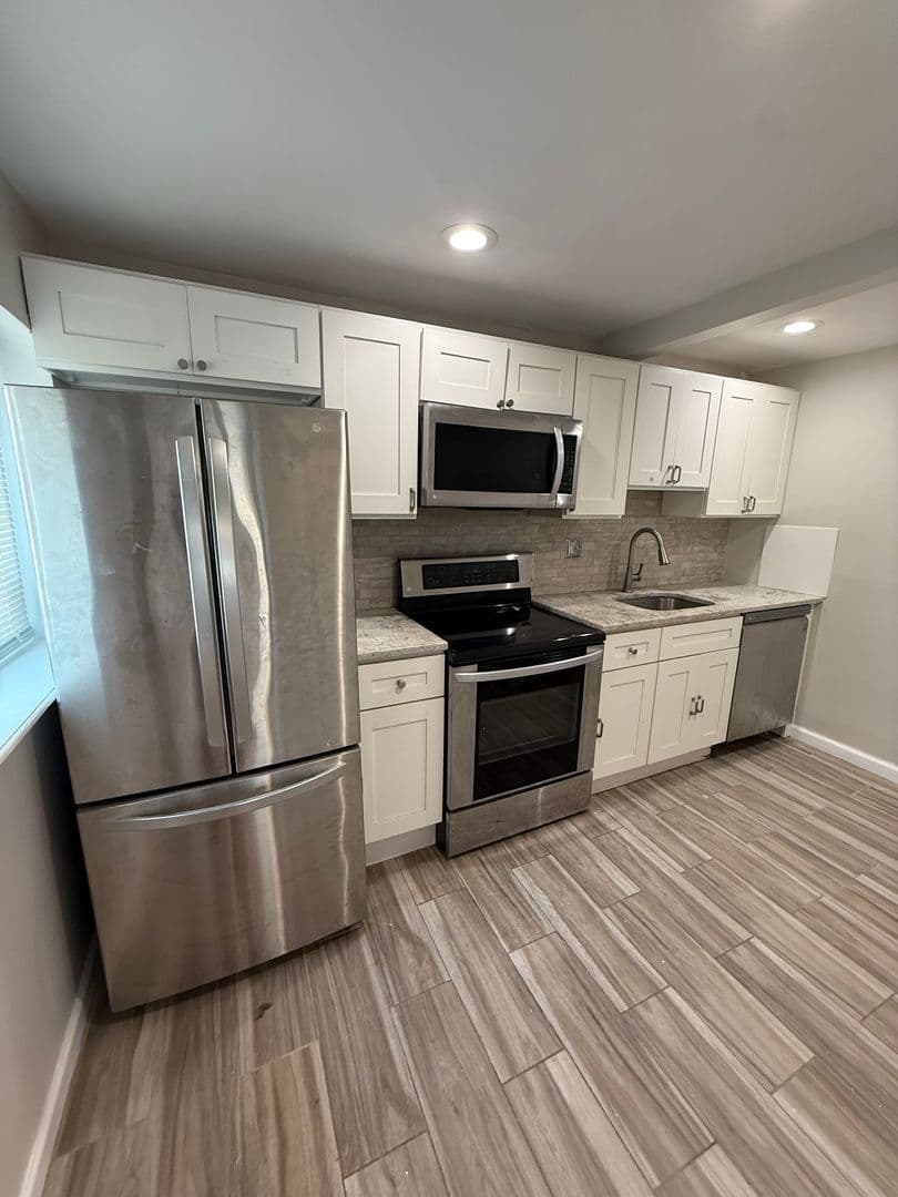 Philadelphia Apartment: 2633 E Monmouth St