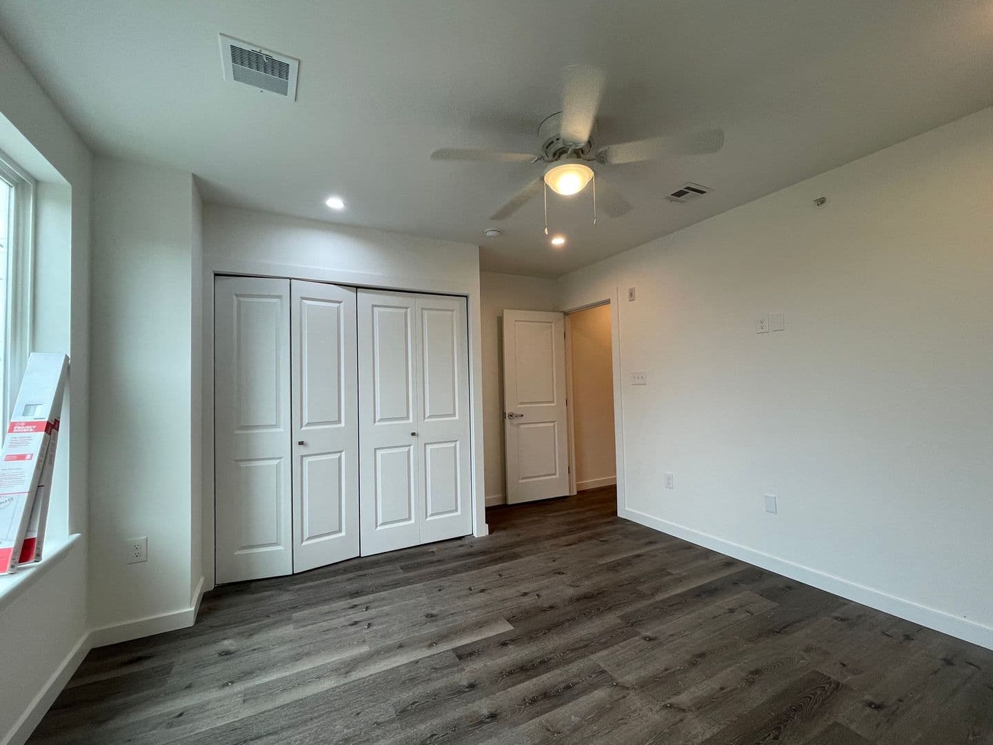 Philadelphia Apartment: 2366 Orthodox St