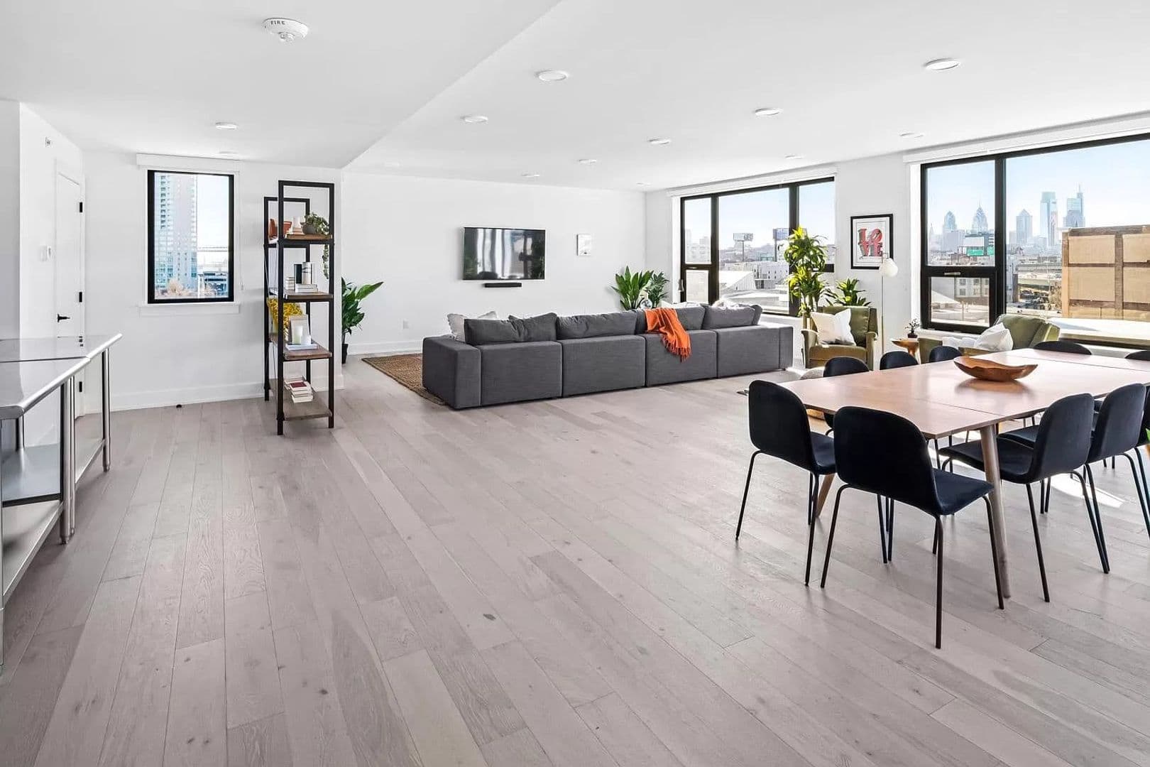 Philadelphia Apartment: 965 Frankford Ave