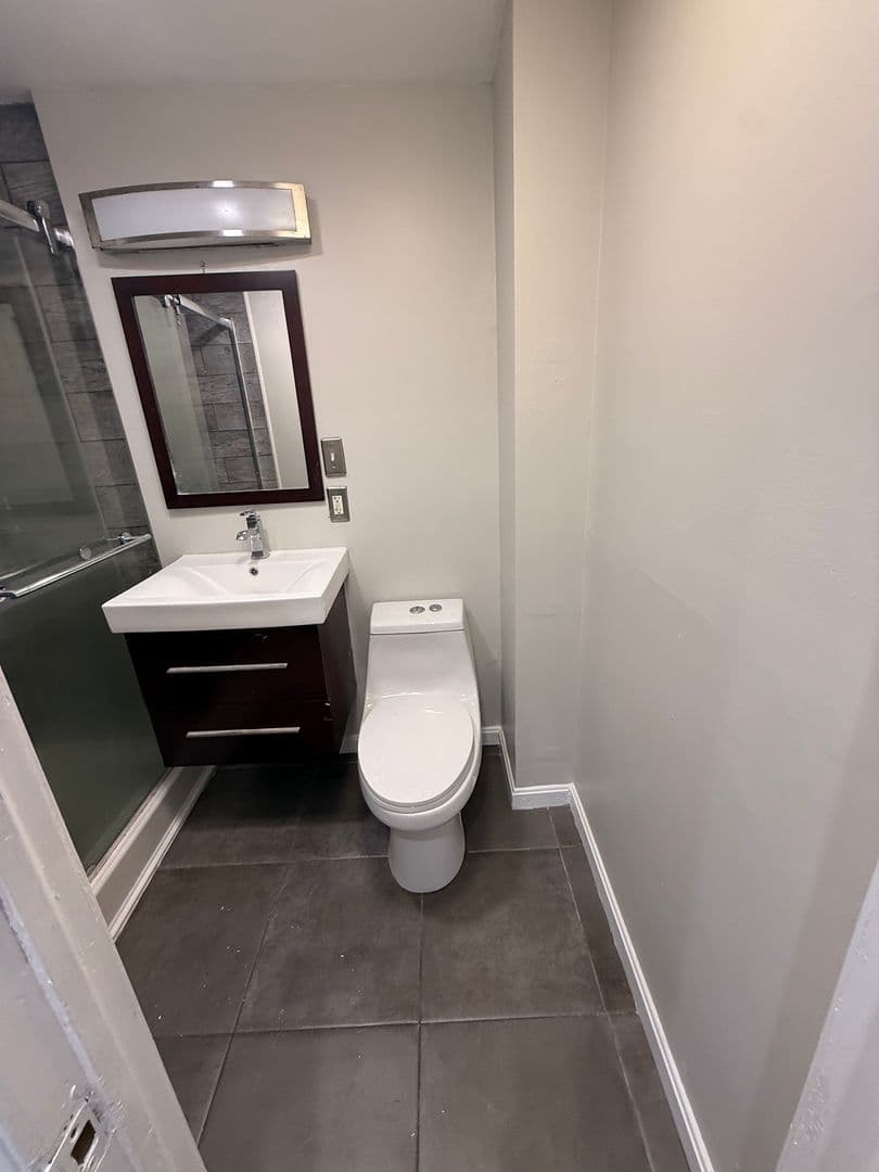 Philadelphia Apartment: 2633 E Monmouth St