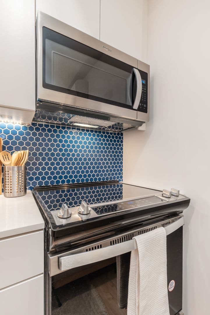 Philadelphia Apartment: 1131-39 N Front St