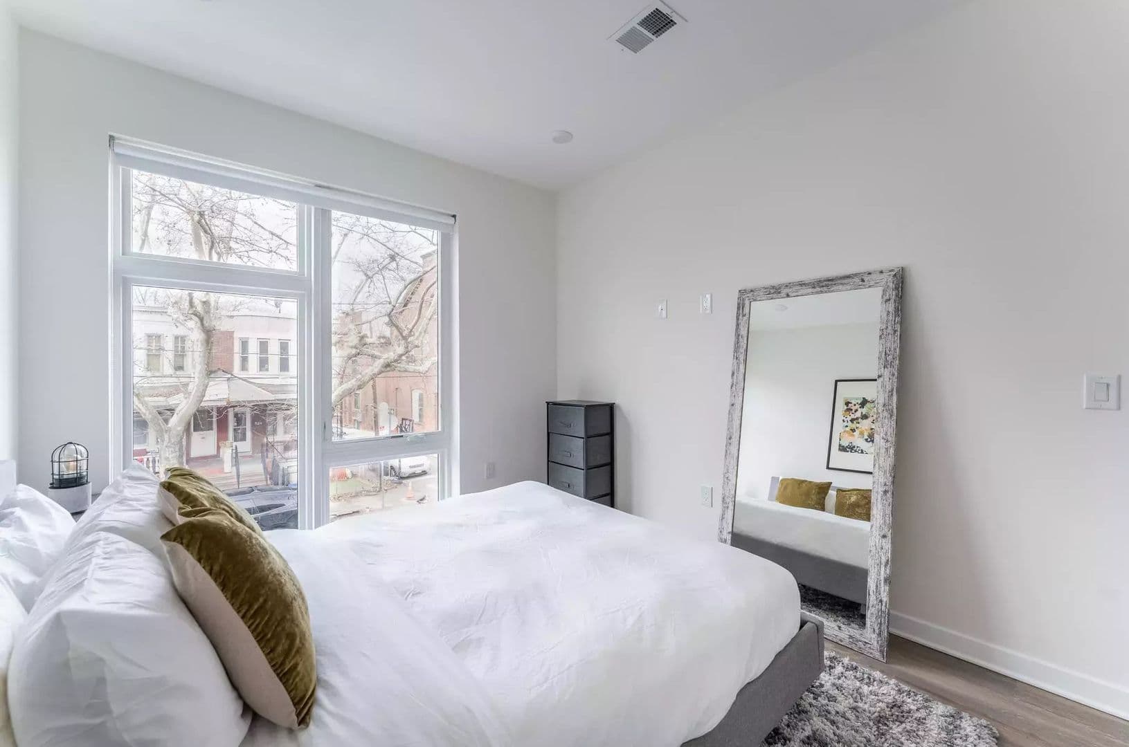 Philadelphia Apartment: 521 N 41st Street