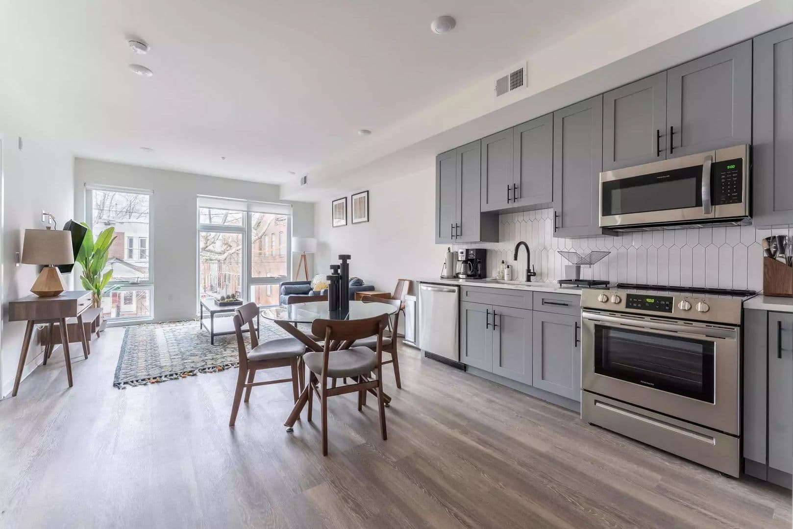 Philadelphia Apartment: 521 N 41st Street