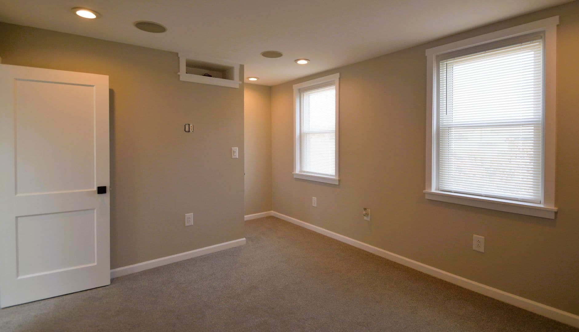 Philadelphia House: 1034 E Howell St