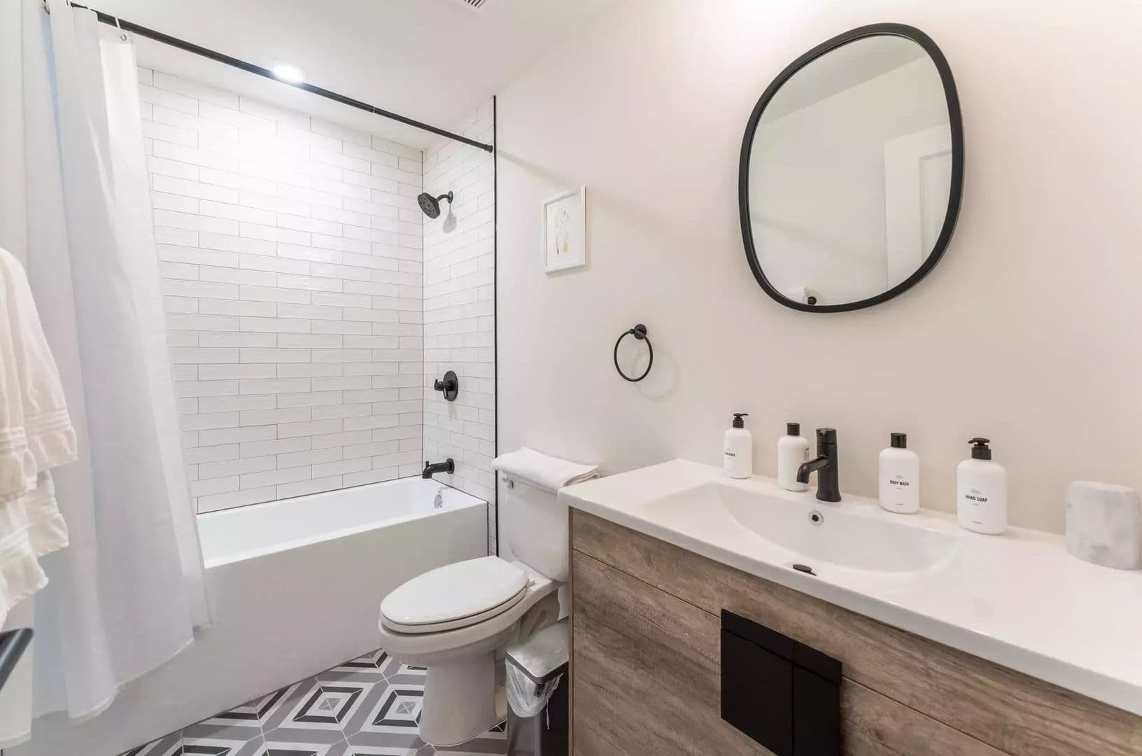 Philadelphia Apartment: 521 N 41st Street