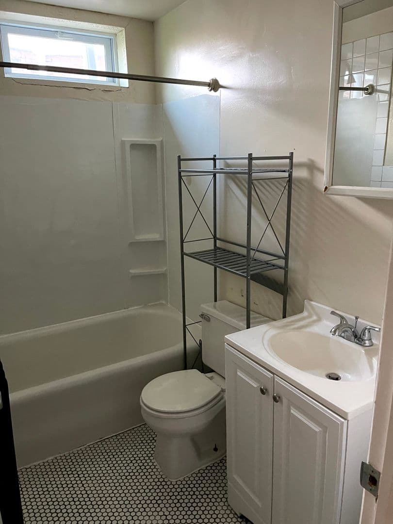 Philadelphia Apartment: 5236 Walnut Street