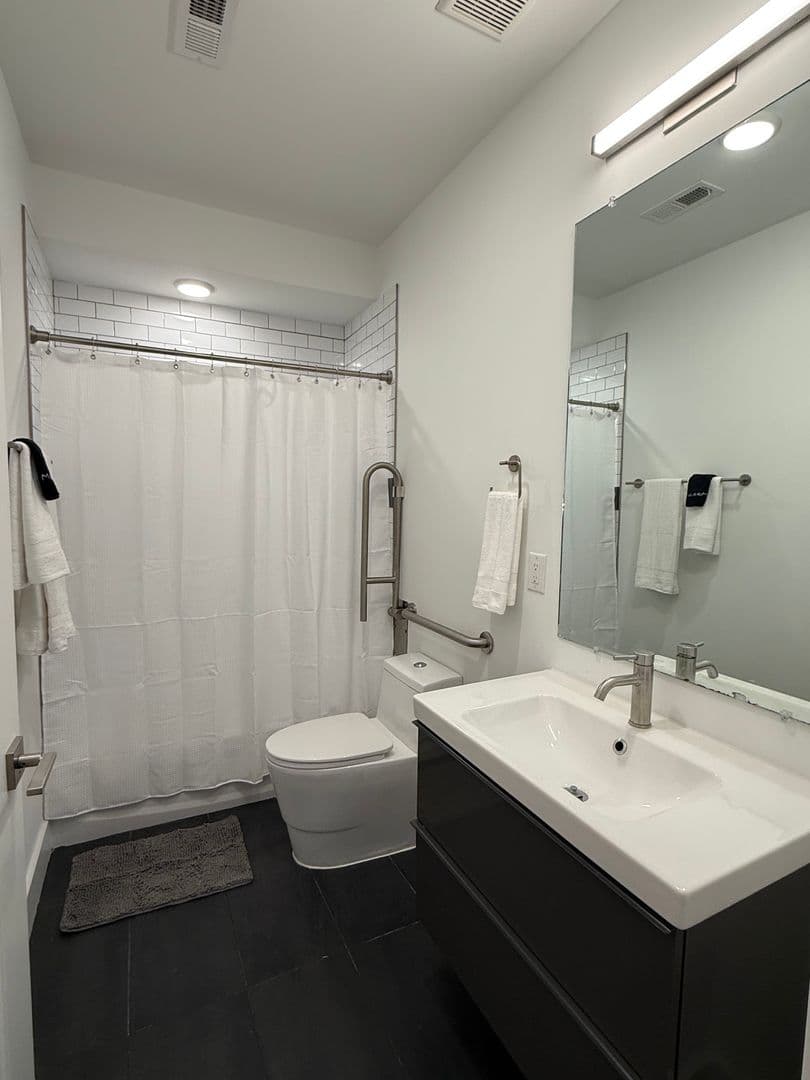 PHILADELPHIA Apartment: 4100 Ludlow St