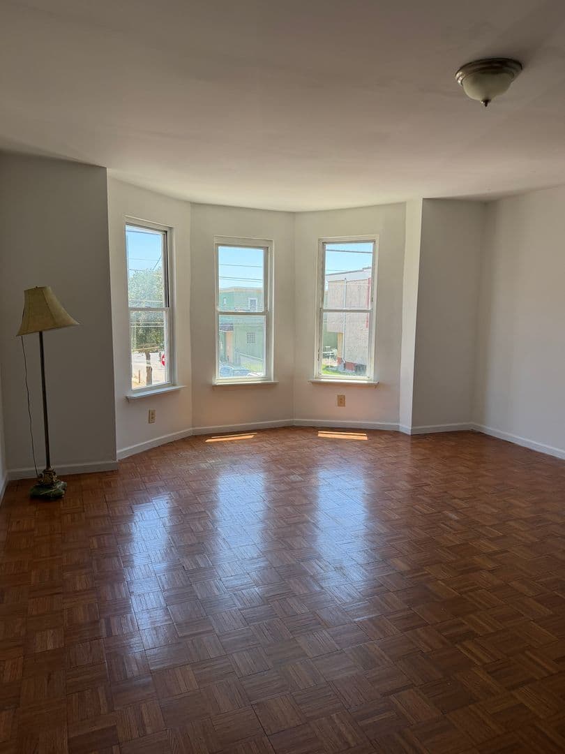 Philadelphia Apartment: 3156 Richmond St.