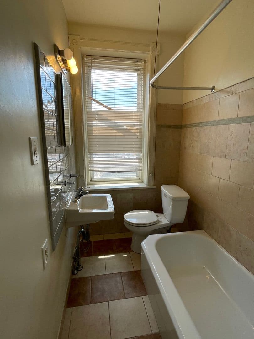 Philadelphia Apartment: 2641 E Clearfield St.