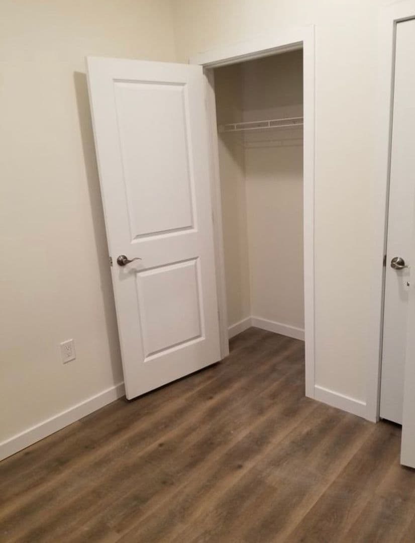 Philadelphia Apartment: 707 N 40th St
