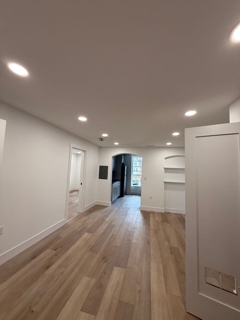 Philadelphia Apartment: 7950 Oxford Ave