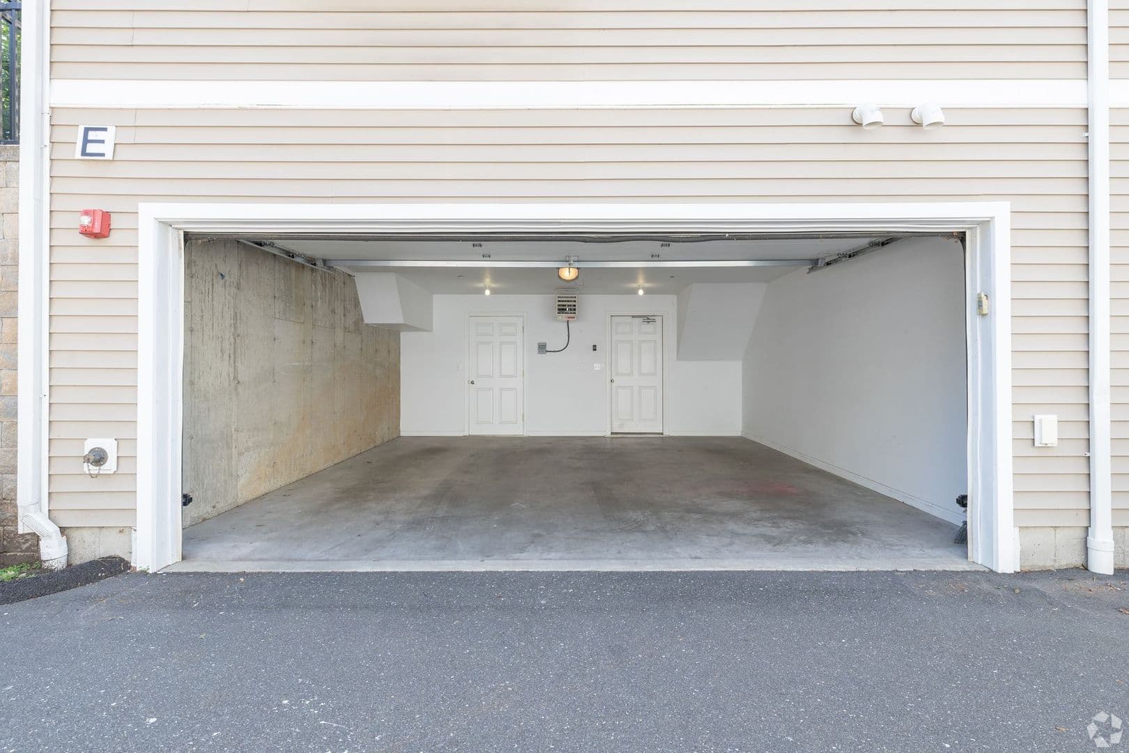 Norwalk Townhome: 4 Summer Street