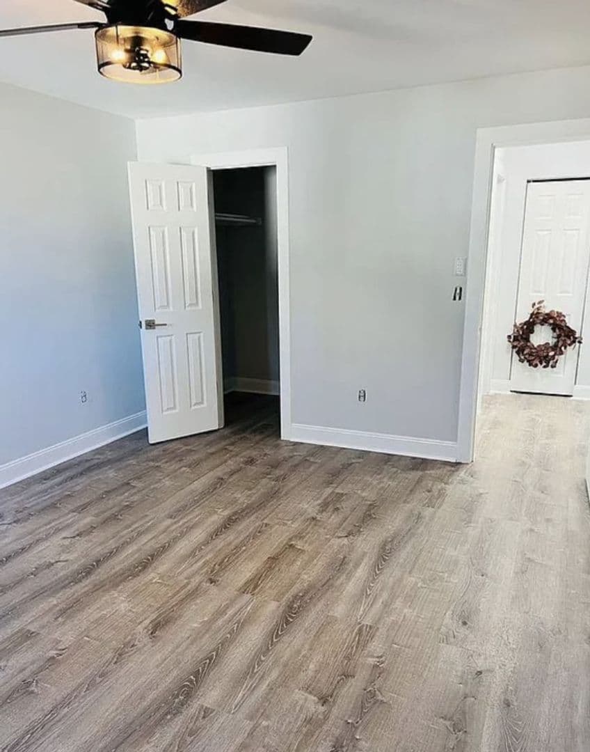 Stratford Apartment: 446-556 Hollister Street