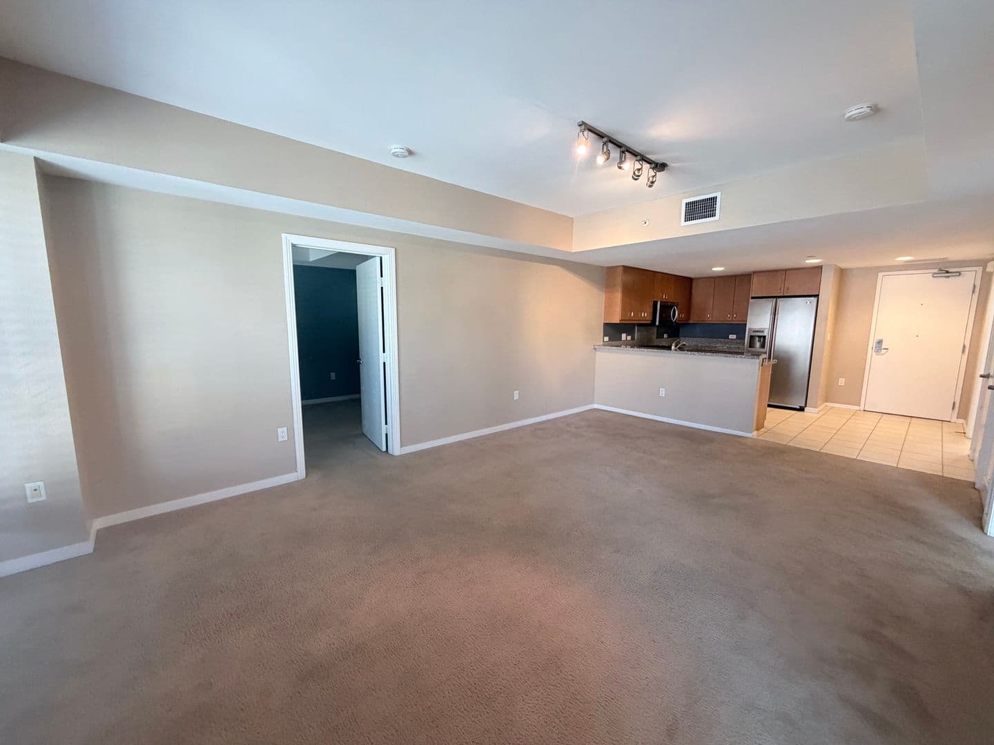 San Diego House: 875 G Street #203