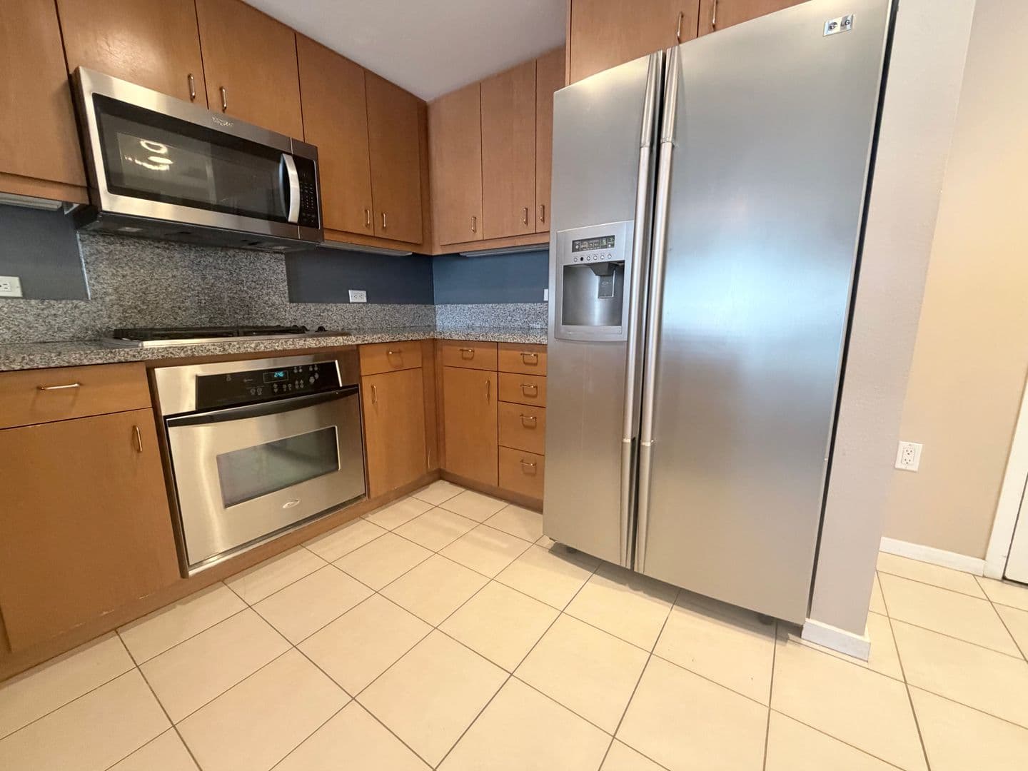 San Diego House: 875 G Street #203