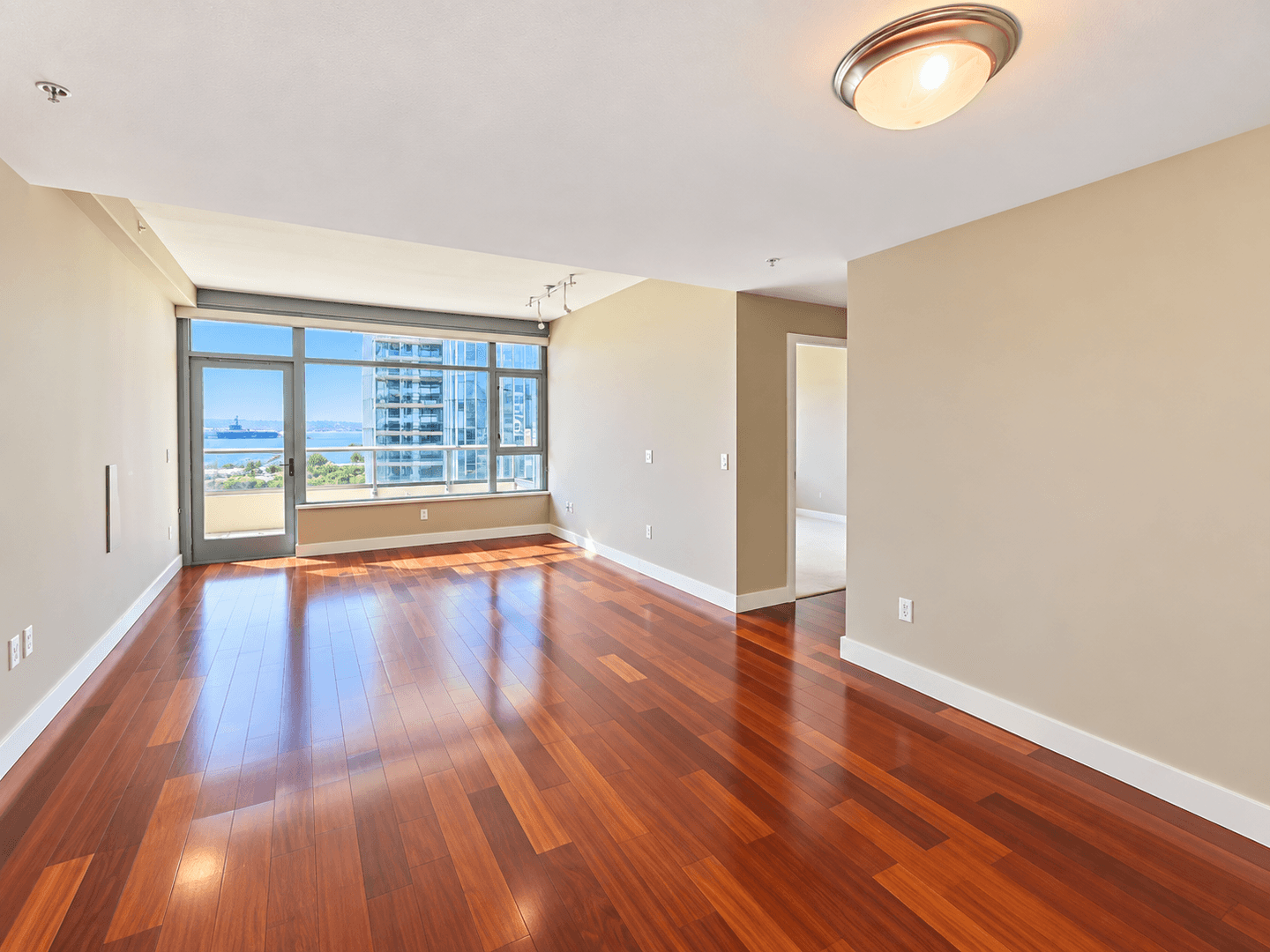 San Diego Condo: 700 West E St Unit 802