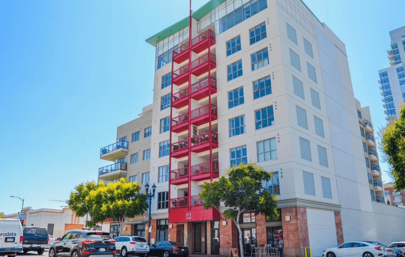 San Diego House: 875 G Street #203