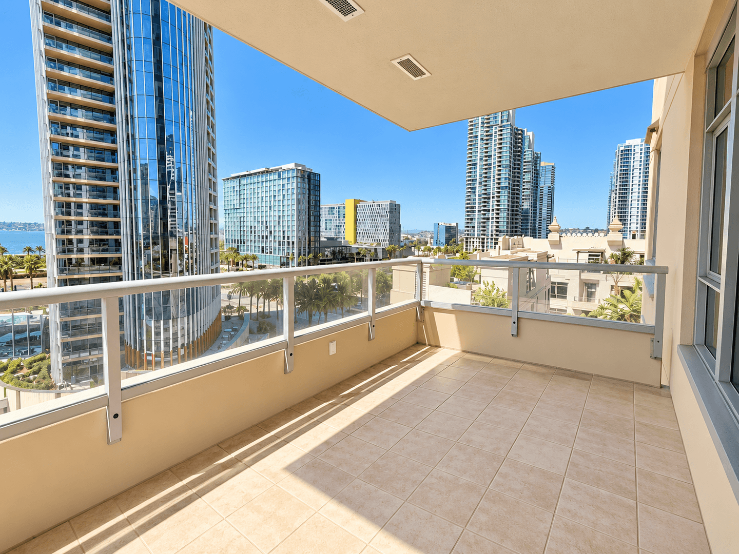 San Diego Condo: 700 West E St Unit 802