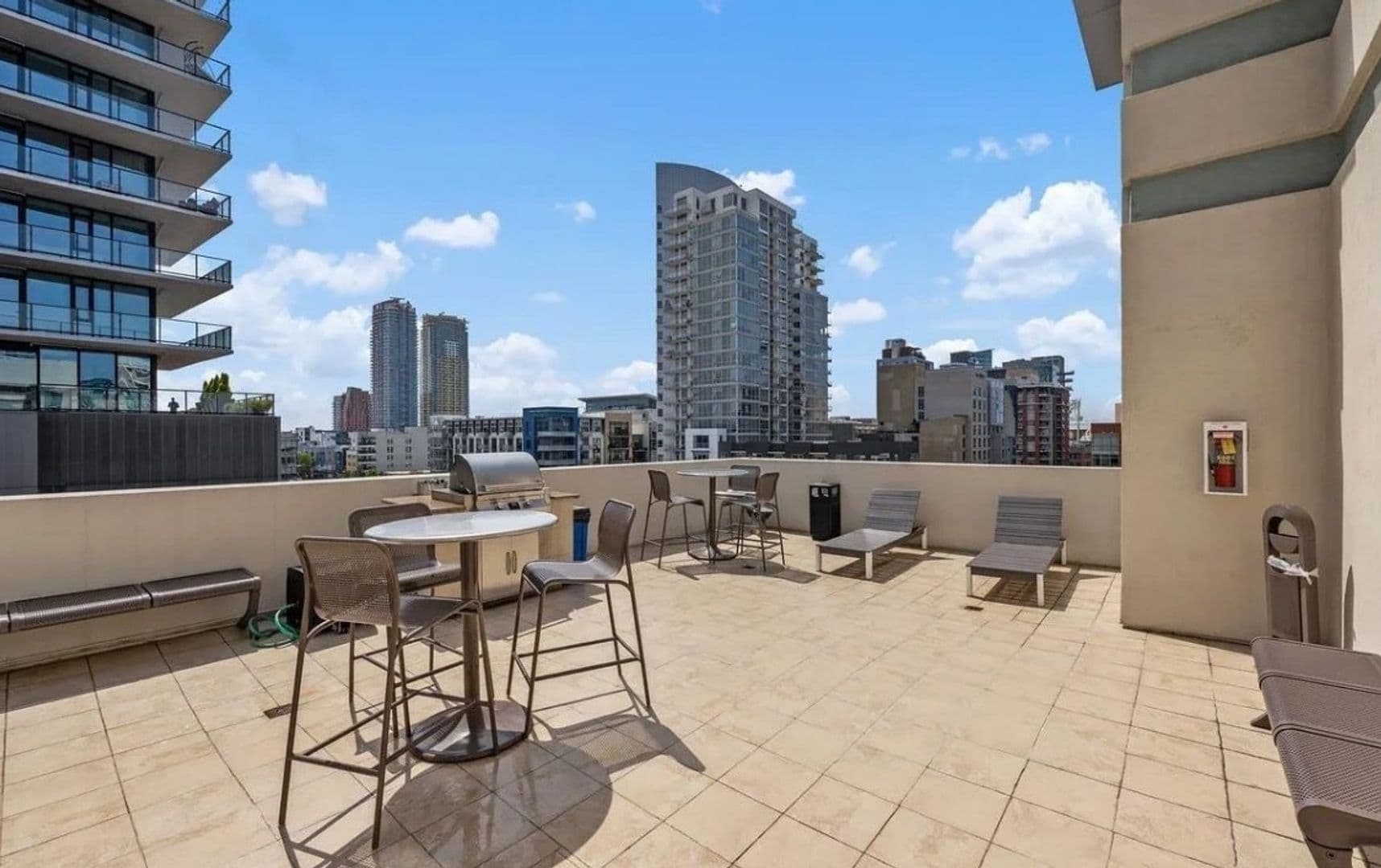 San Diego House: 875 G Street #203
