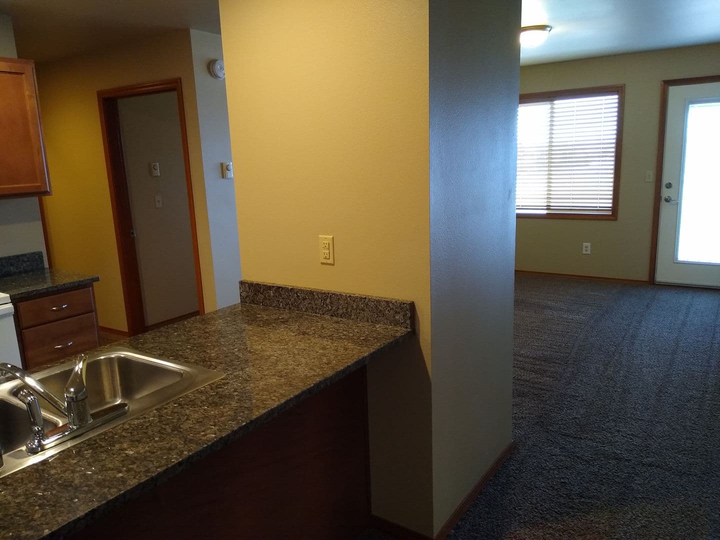 Lynden Apartment: 2202 Mercedes Drive